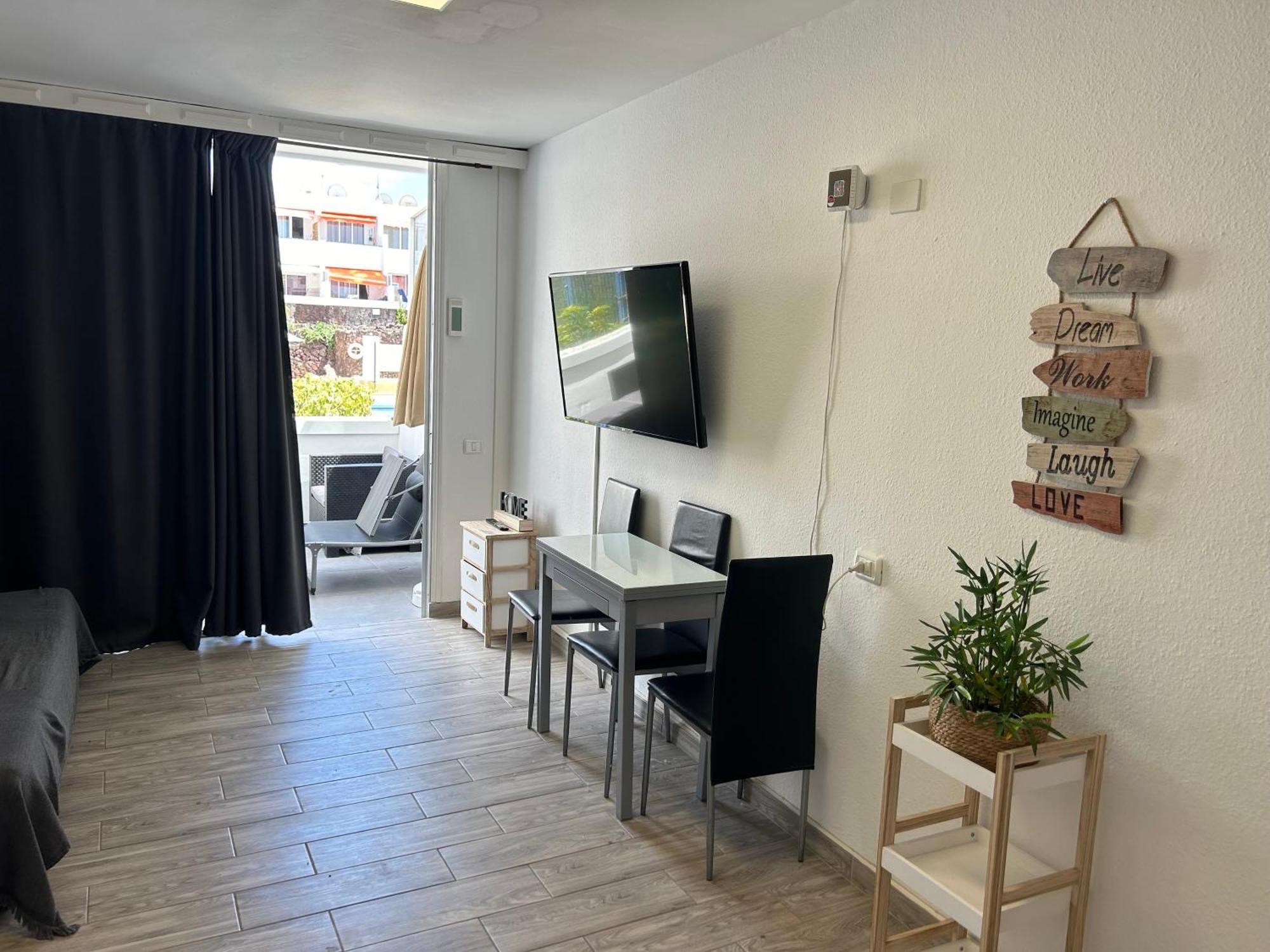 Sunny Apt With Terrace Coastal Area South Arona Арона Екстериор снимка