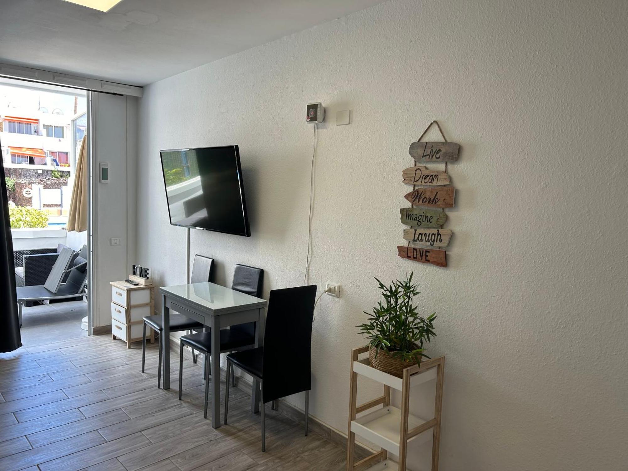 Sunny Apt With Terrace Coastal Area South Arona Арона Екстериор снимка